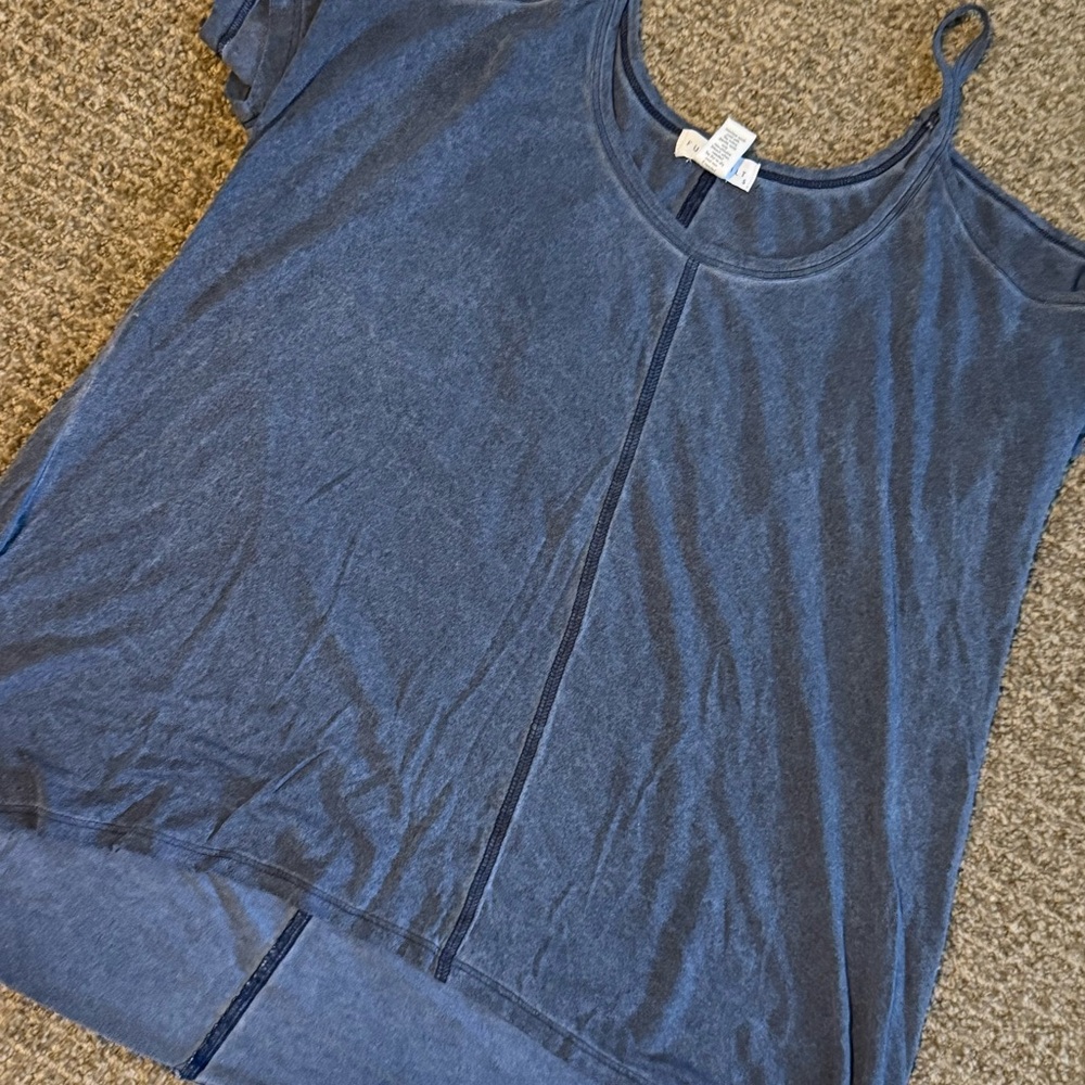 4 for $20: Full Tilt Cold Shoulder Top - Small - NWOT